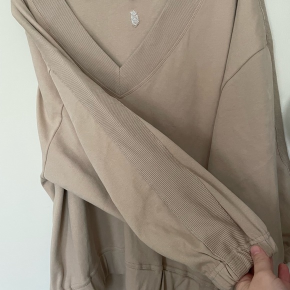 NWT Free People Movement Key Player Layer Oversized Sweatshirt Size XS - Picture 3 of 15